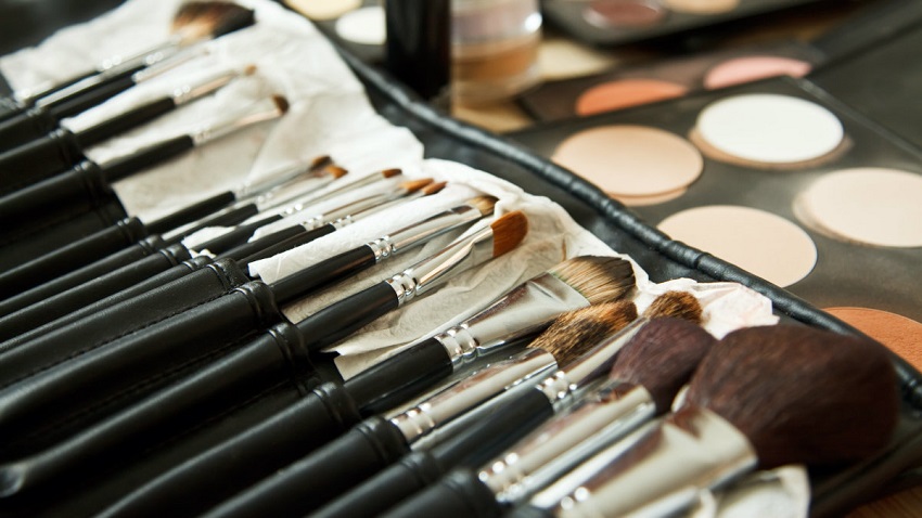 What to Do If You Have to Wear Makeup After a Facial